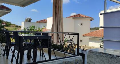 Cozy Family-Sized Condo, 15 min From Fugla Beach