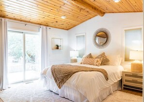 3 Schlafzimmer, Schreibtisch, Bügeleisen/Bügelbrett, kostenloses WLAN