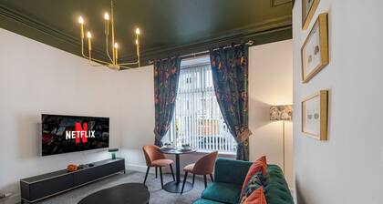Cosy Central Aberdeen 1 Bed Flat by Retail Park