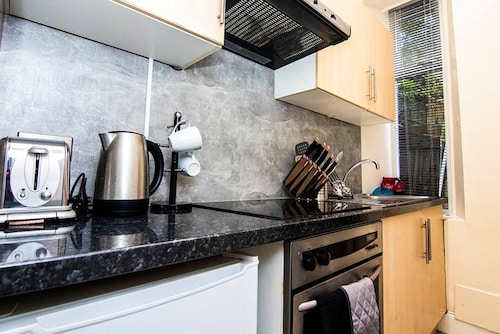 1BR Summit Holburn - Cosy Flat With Ultrafast Wifi