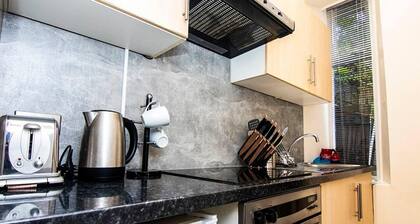 1BR Summit Holburn - Cosy Flat With Ultrafast Wifi