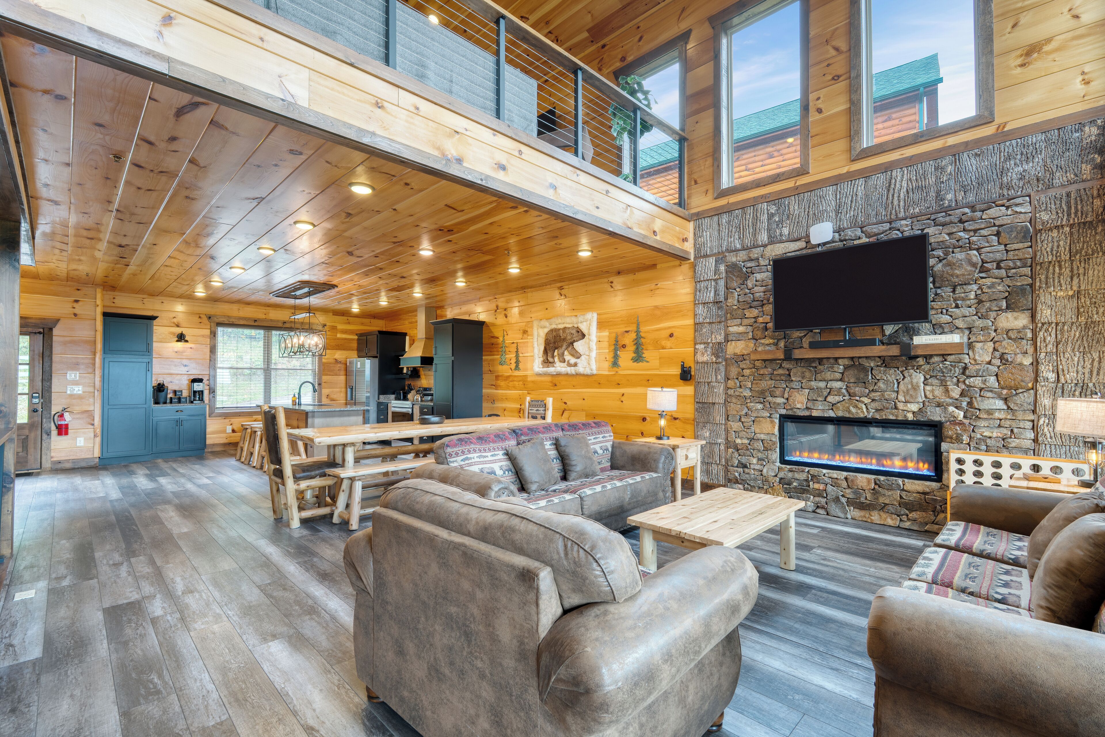 Smart TV, fireplace