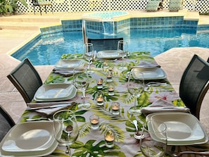 Outdoor dining