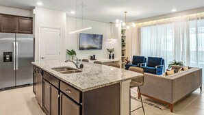 Interior - 5 Bedroom/4 Bathroom Windsor Island (112 JW) (Davenport)