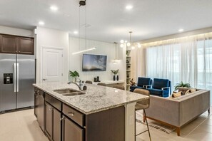 Interior - 5 Bedrooms/4.5 Bathrooms/ Windsor Island (112 JW) (Davenport)