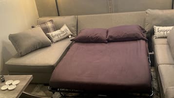 2 Schlafzimmer, Schreibtisch, Bügeleisen/Bügelbrett, kostenloses WLAN