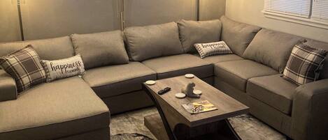 Smart TV, fireplace, DVD player, stereo