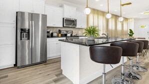 Coffee/tea maker, fridge, microwave, oven - 5 Bedrooms / 5.5 Bathrooms / Windsor at Westside (8973 RS) (Kissimmee)