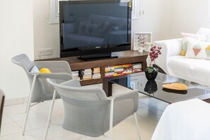 TV