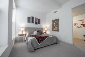 2 chambres, fer et planche à repasser, lit parapluie, Wi-Fi