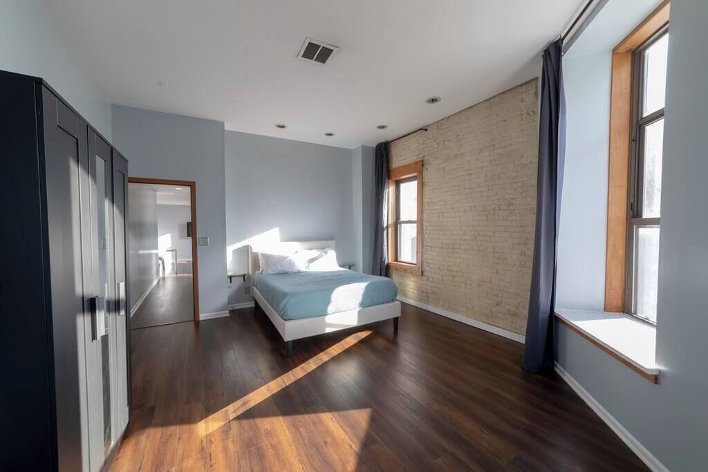 3 soverom, strykejern/-brett, wi-fi og sengetøy