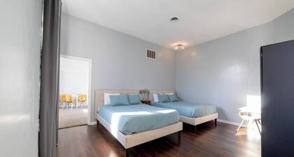 201/202- Sleep up to 14/Old World 3rd St/Fiserv Forum/