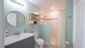 Hårføner og håndklær