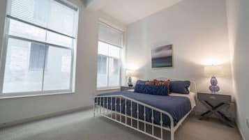 2 habitaciones, tabla de planchar con plancha, cuna de viaje y wifi