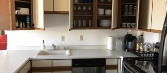 301- Condo for 10 by Old World 3rd St/Fiserv Forum