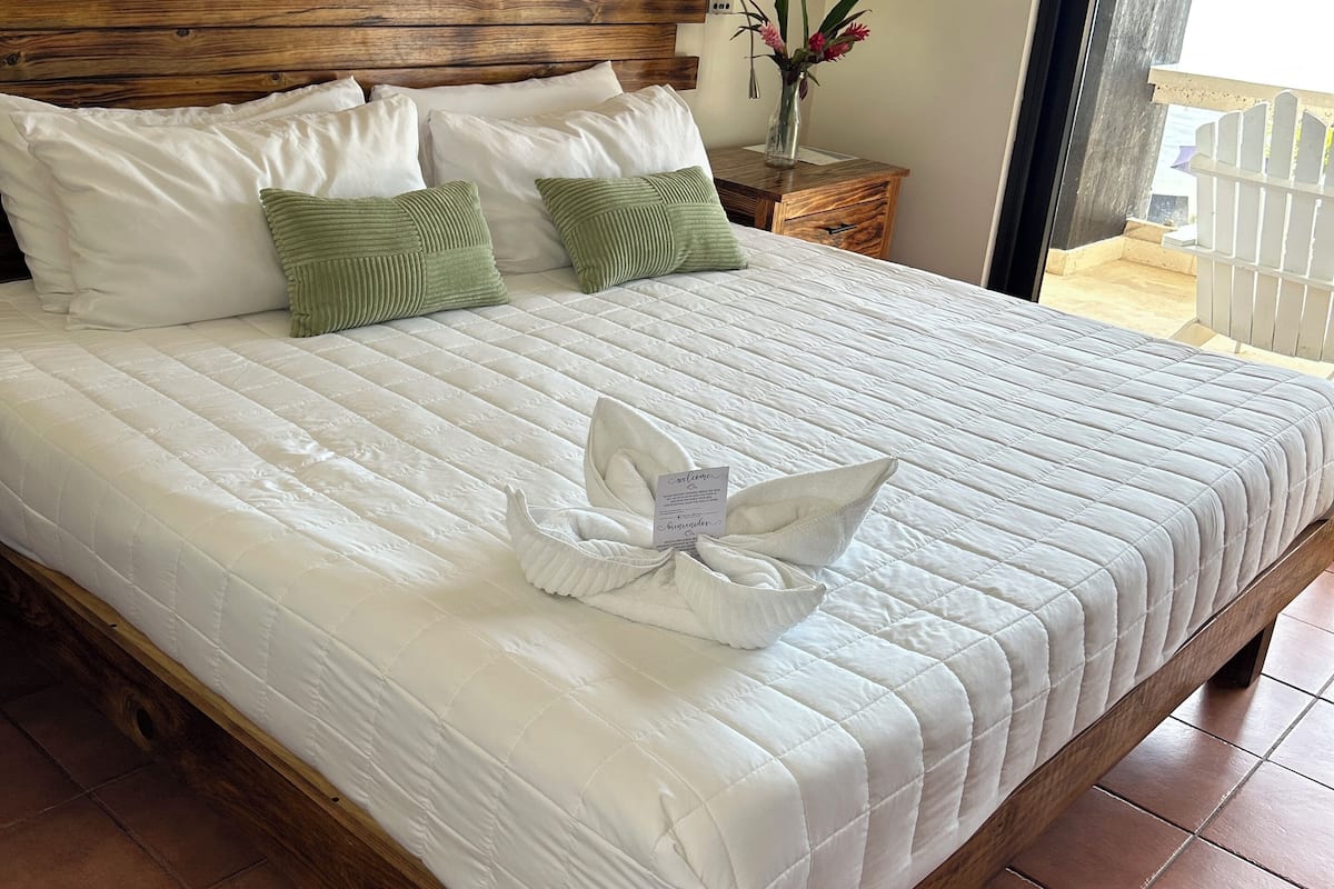 Basic Double Room | 1 bilik tidur, peralatan tempat tidur premium, tilam berlapik, bar mini