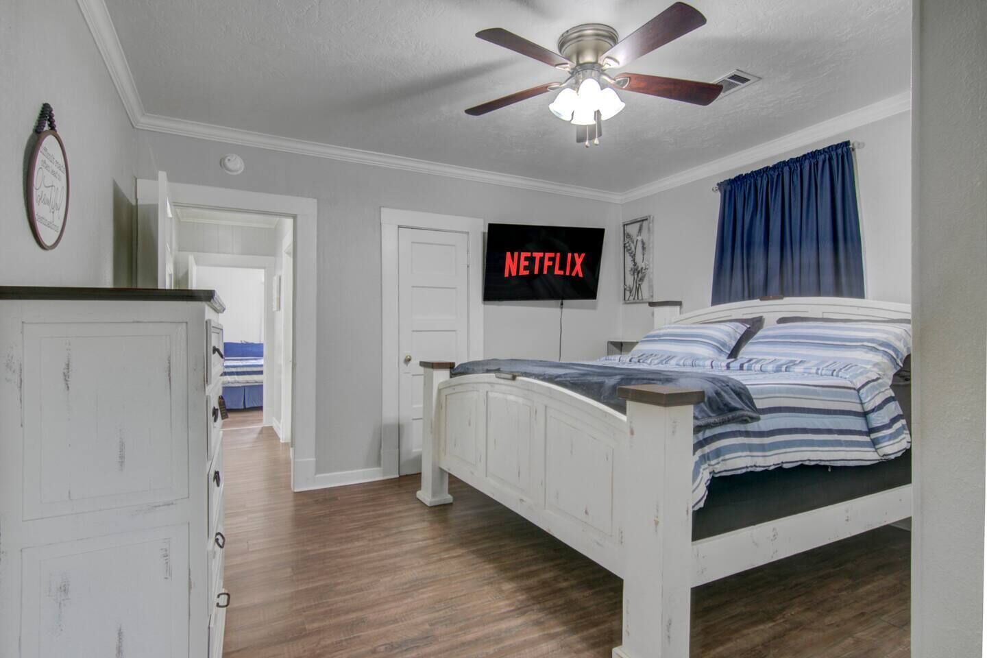 3 bedrooms, desk, iron/ironing board, WiFi