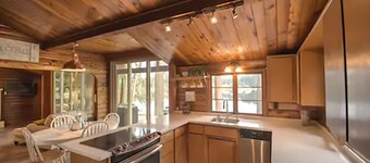 Lake Cabin with an Amazing View