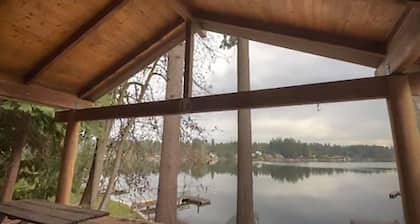 Lake Cabin with an Amazing View