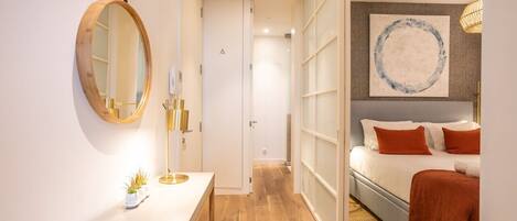 1 bedroom, desk, iron/ironing board, WiFi