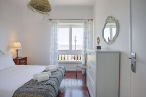 3 bedrooms, iron/ironing board, travel crib, WiFi
