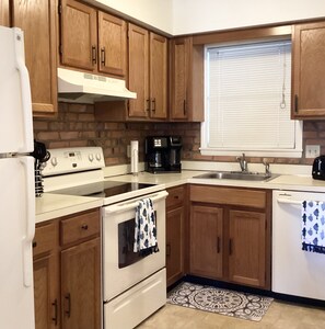 Fridge, microwave, oven, stovetop - Charming Waterfront Retreat with pool & short stroll to beach! (Ocean City)
