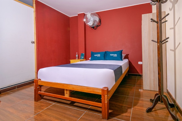 Superior Double Room | Meja, Wi-fi percuma, cadar katil