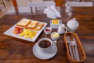 Desayuno continental incluido todos los días 