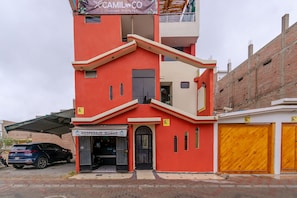 Front of property - Ayenda Muñoz (Ica)