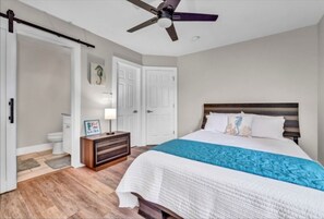 5 makuuhuonetta, silitysrauta/-lauta, vauvan matkasänky, ilmainen Wi-Fi