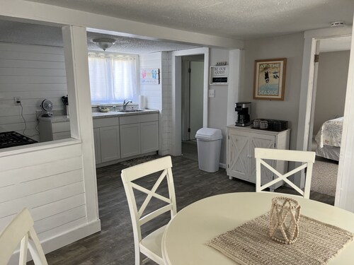 3 to 4 Minute walk to the beach, restaurants and fun!