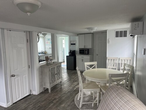 3 to 4 Minute walk to the beach, restaurants and fun!