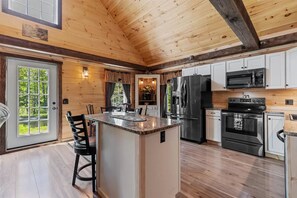 Refrigerador, microondas, parrilla de estufa y lavavajillas 