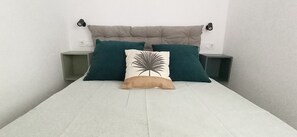 2 عدّة غرف نوم ومكواة/لوح كي وواي فاي مجانًا وملاءات أسرّة