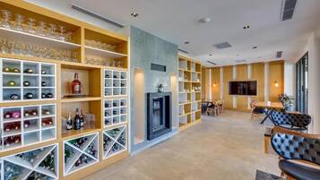 2 bares/lounges