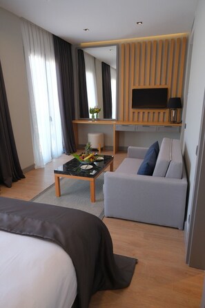 Chambre Standard double | Minibar, coffre-fort, espace de travail pour ordinateurs portables