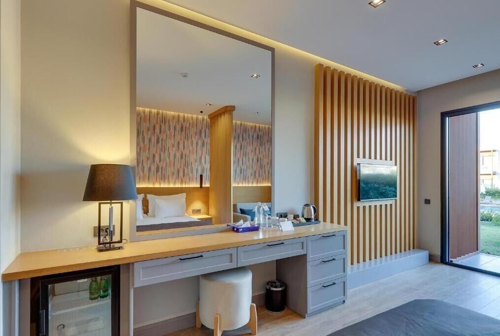 Habitación estándar doble | Minibar, caja fuerte, espacio para trabajar con un portátil