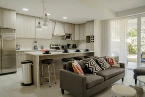 Interior - Modern beach Condo With Jacuzzi and pool (Playa Herradura)