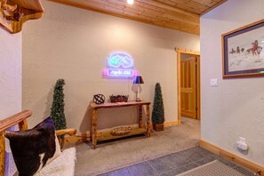Interior - Central Location: Hot Tub & Free Shuttle, Luxury Townhome! Deer Valley Bristlecone 202 (Park City)