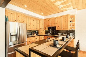 Fridge, microwave, oven, stovetop - Central Location: Hot Tub & Free Shuttle, Luxury Townhome! Deer Valley Bristlecone 202 (Park City)