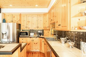 Fridge, microwave, oven, stovetop - Central Location: Hot Tub & Free Shuttle, Luxury Townhome! Deer Valley Bristlecone 202 (Park City)