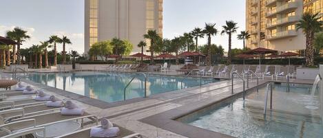 5 albercas al aire libre