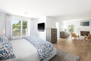 6 bedrooms, in-room safe, desk, iron/ironing board