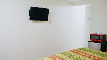 Deluxe Single Room | Free WiFi, bed sheets
