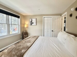 2 Schlafzimmer, Schreibtisch, Bügeleisen/Bügelbrett, WLAN