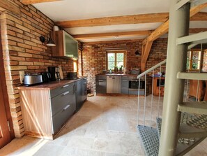 Køleskab, ovn, kogeplade, opvaskemaskine