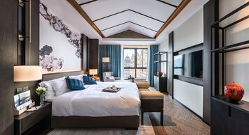 行政套房, 1 张特大床, 无烟房 | 羽绒被、免费迷你吧物品、客房内保险箱、遮光窗帘