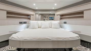 3 bedrooms, bed sheets