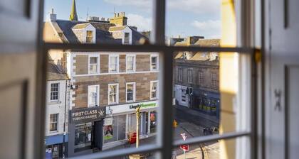 Newly renovated 3-bedroom townhouse in Cupar town centre