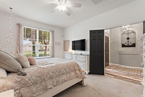 5 chambres, fer et planche à repasser, Wi-Fi gratuit, draps fournis